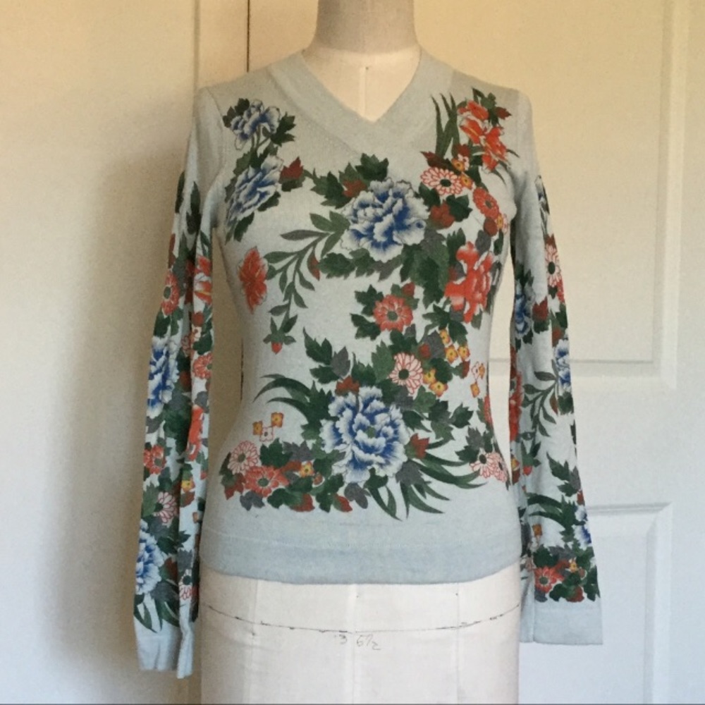 Wrap peony sweater